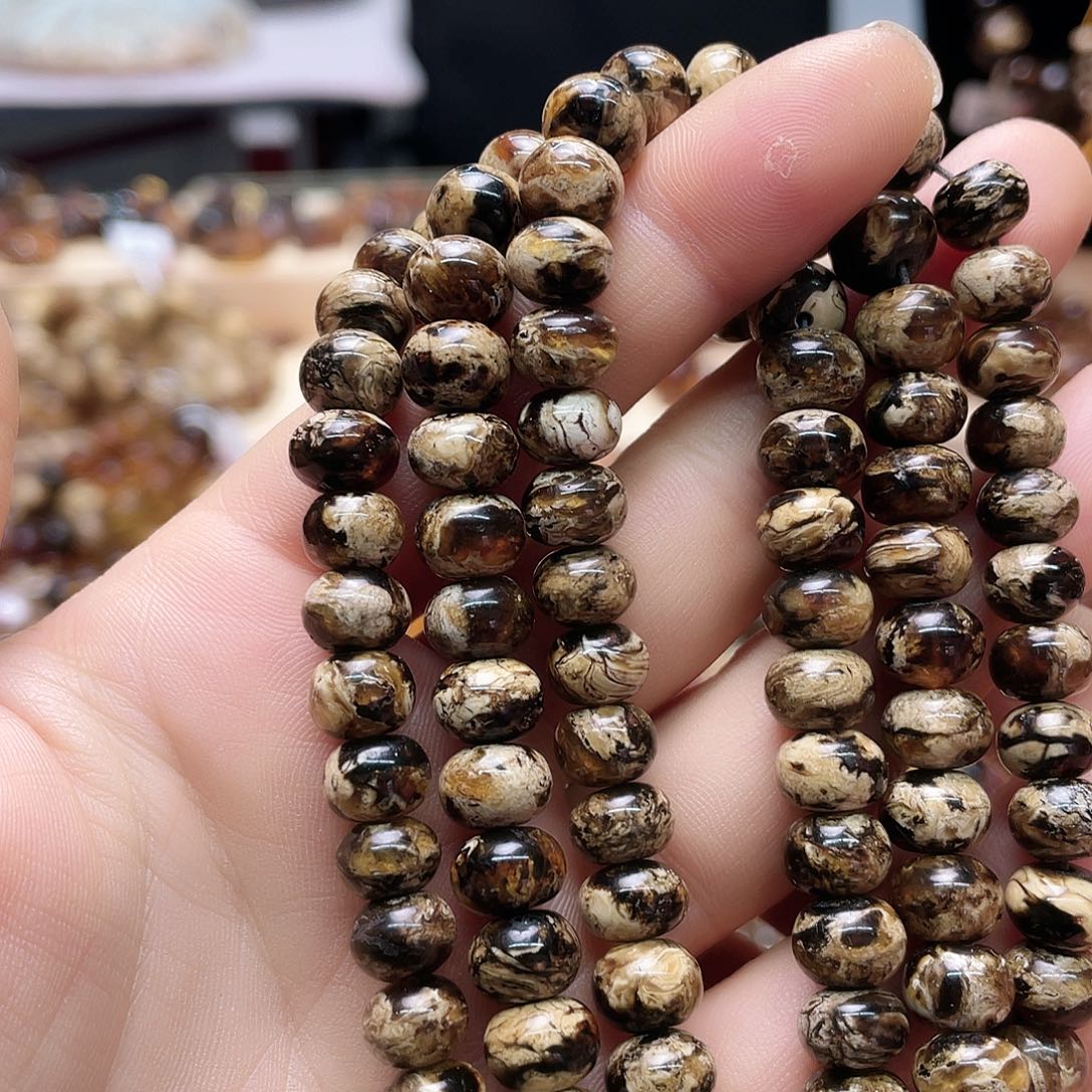 琥珀裸石未镶嵌八10848