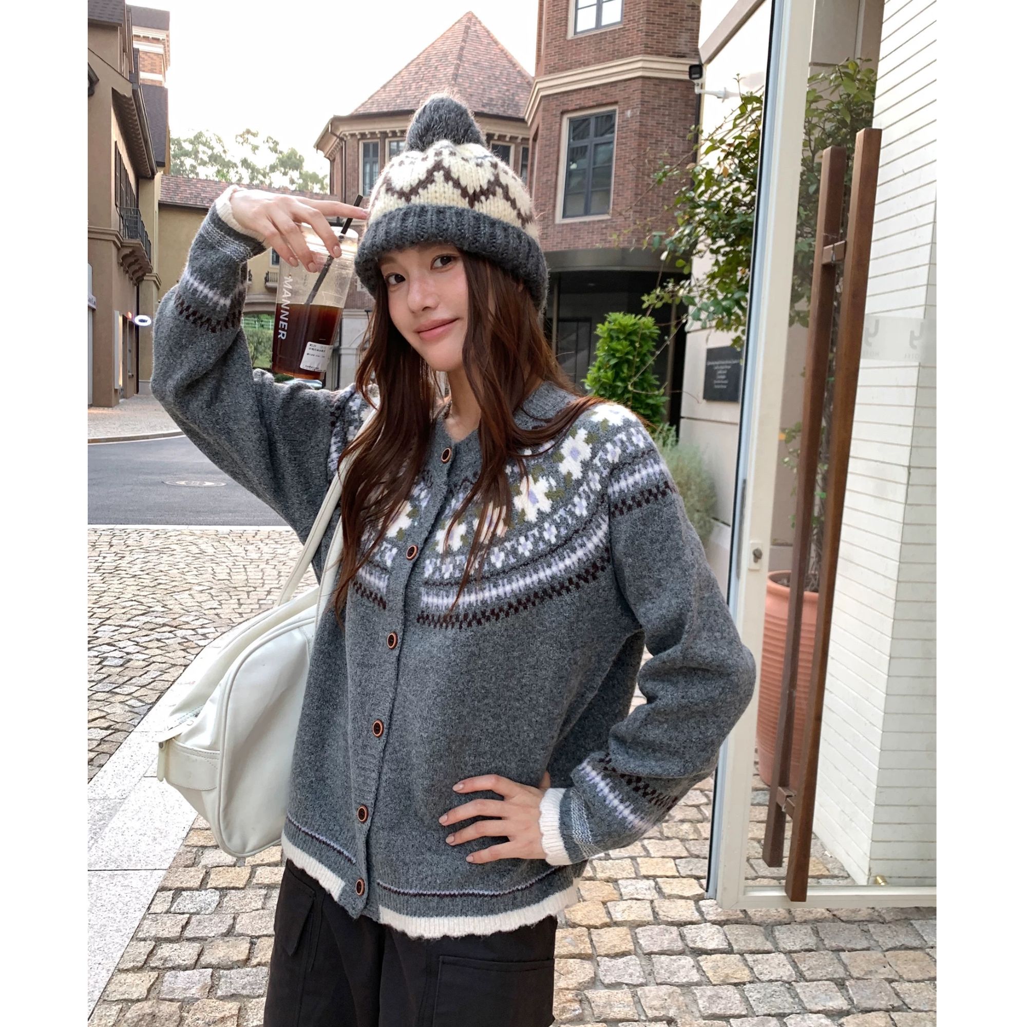 【运费补贴】白色花瓣袖边女开衫圆领毛衣针织衫显瘦外套