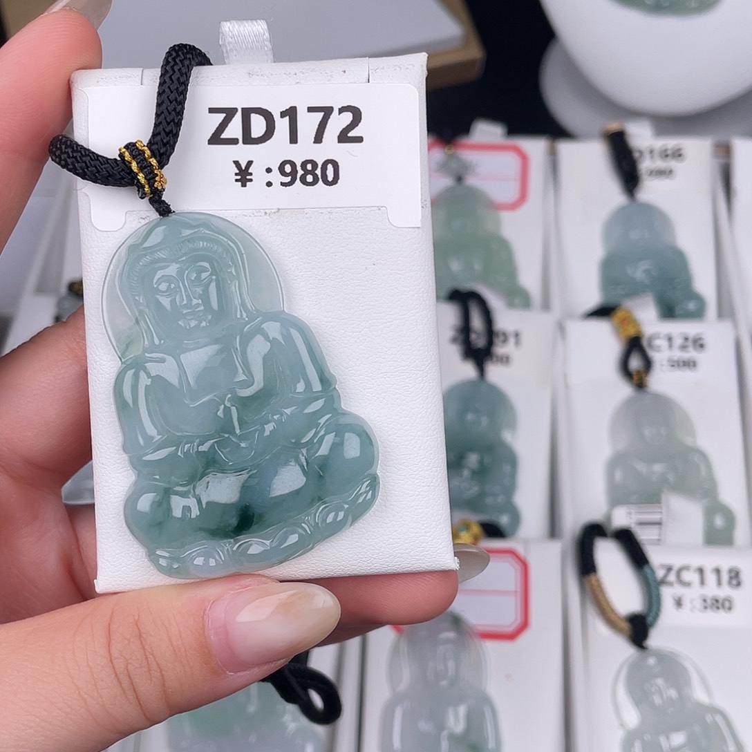 翡翠未镶嵌颈饰zd172