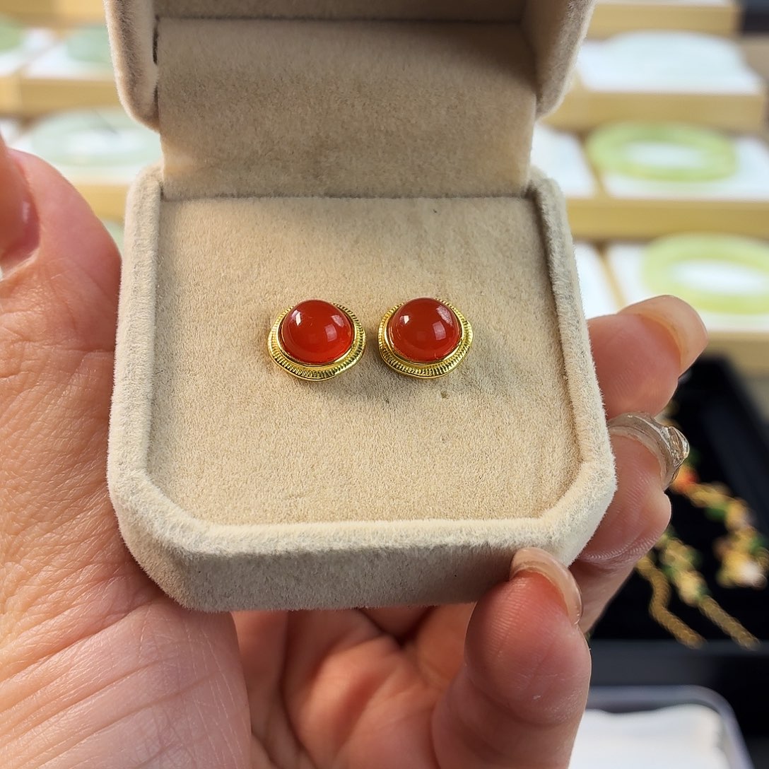 森***宝南红玛瑙银S925镶嵌耳饰