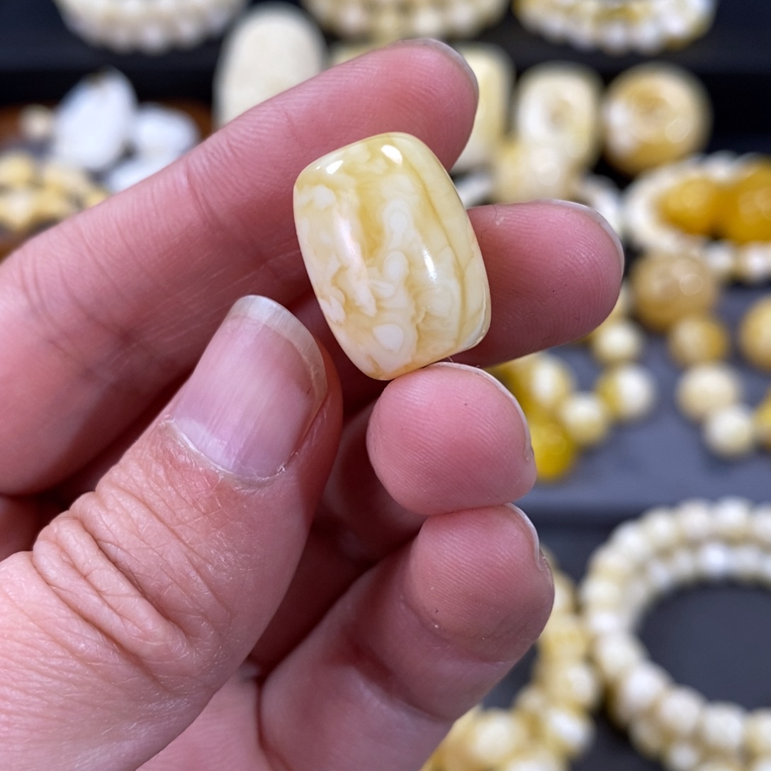 蜜蜡手串未镶嵌周*民瓷白花桶珠13