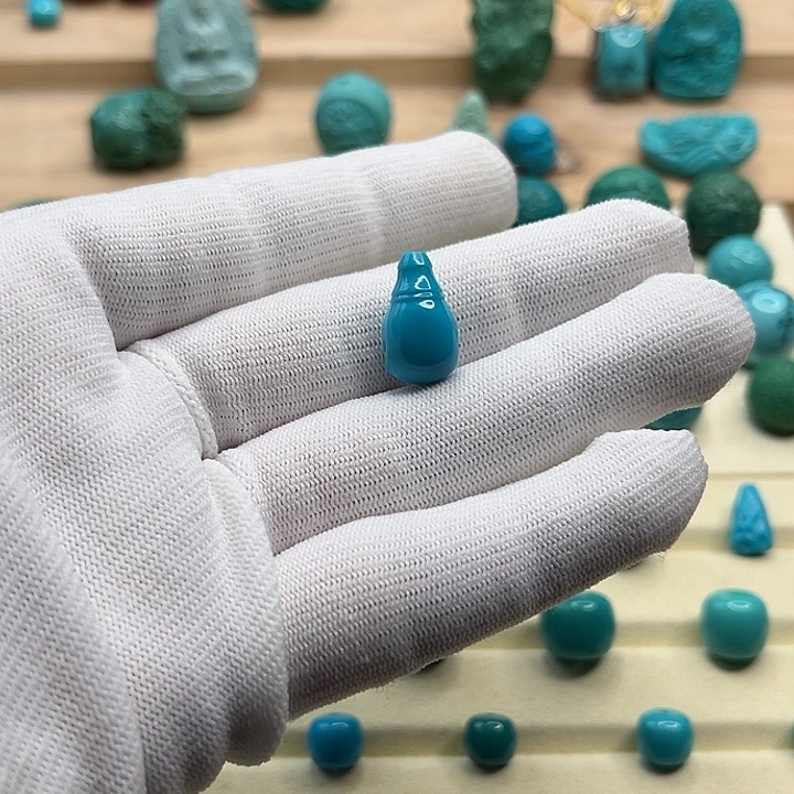 绿松石绿松石未镶嵌