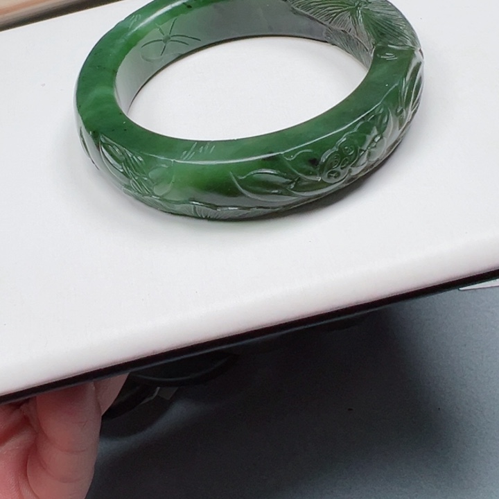 和田玉（糖玉）手镯未镶嵌六*士和田玉碧玉