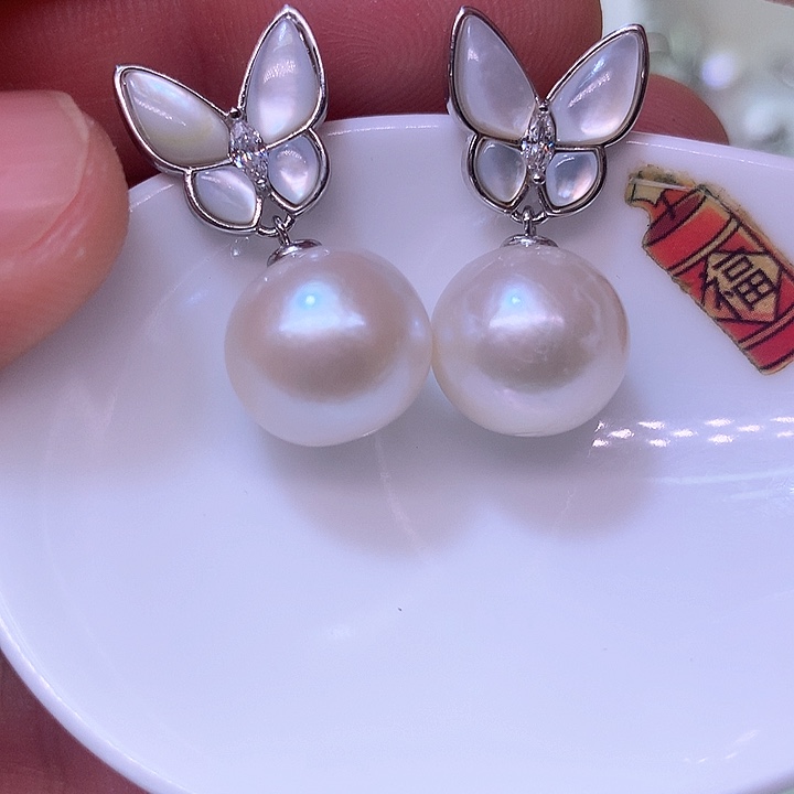 银S925镶嵌耳饰淡水珍珠