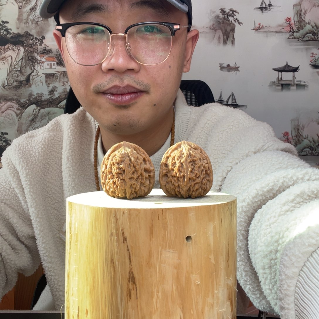 韩***子把件文玩核桃南疆