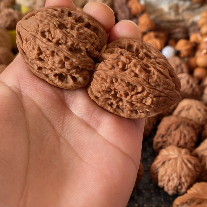 吊坠文玩核桃俏****计老树南疆石狮子透