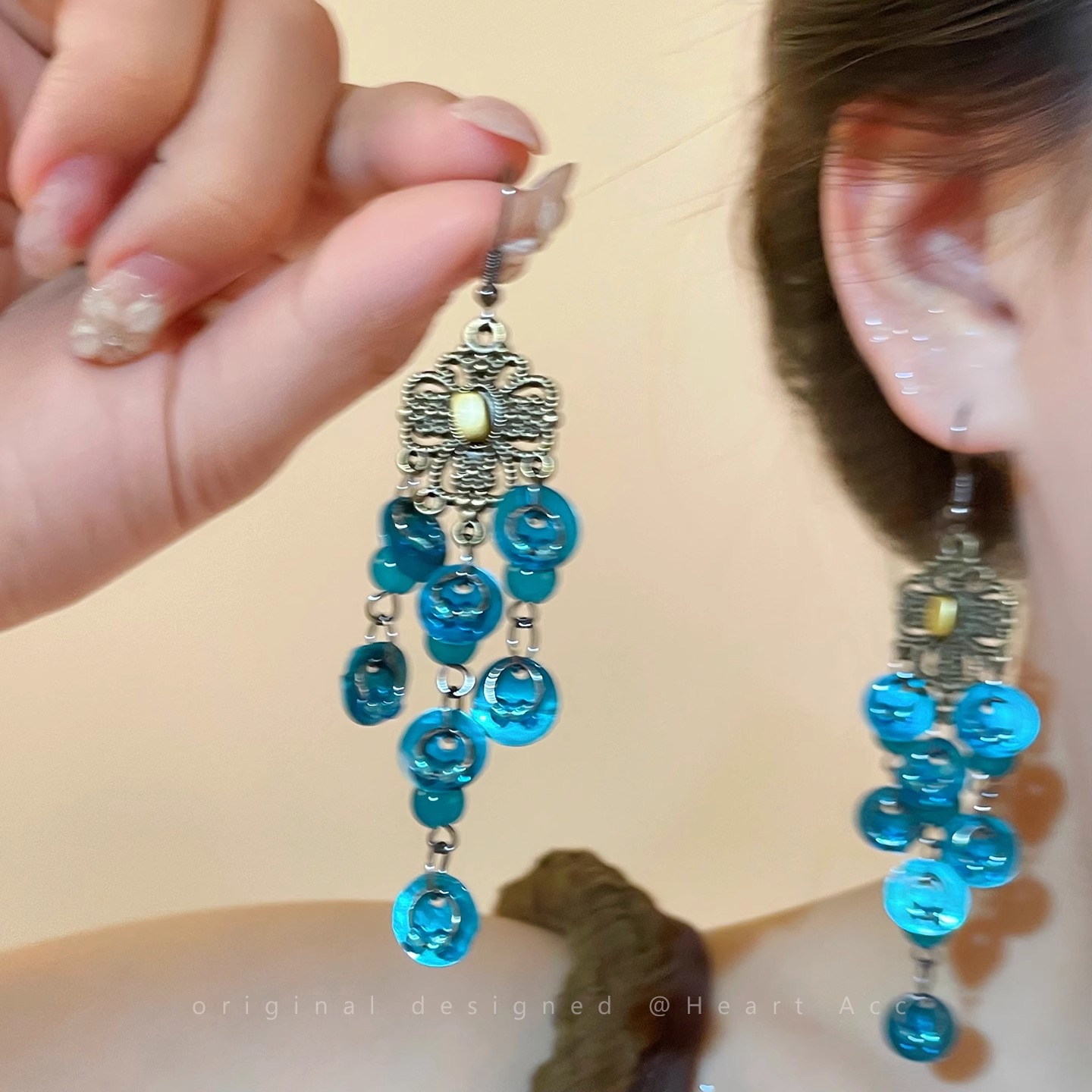 铜合金耳饰 蓝色风铃流苏耳环女复古异域民族风耳饰清冷感耳钩潮 