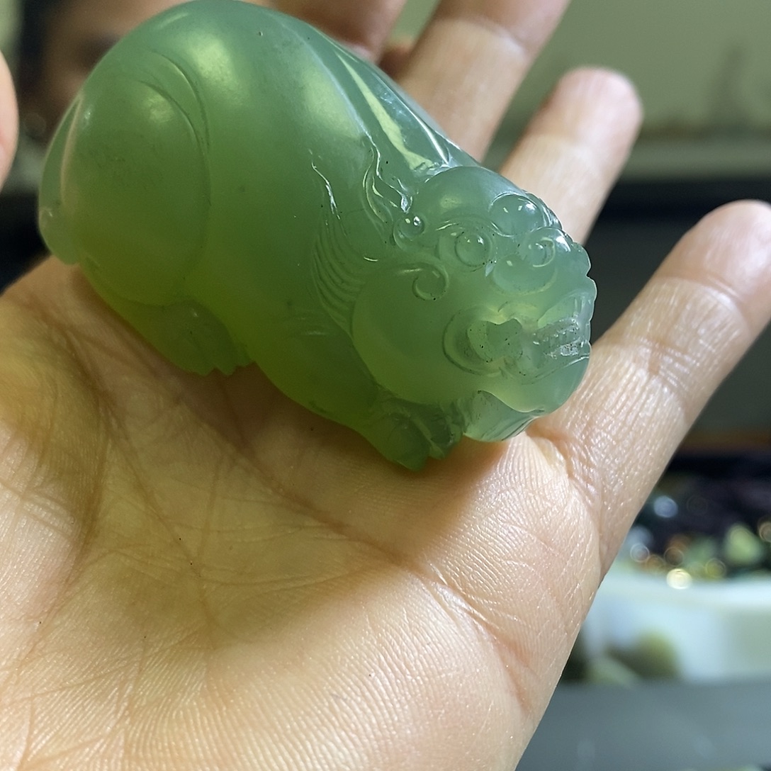 岫玉未镶嵌手玩件