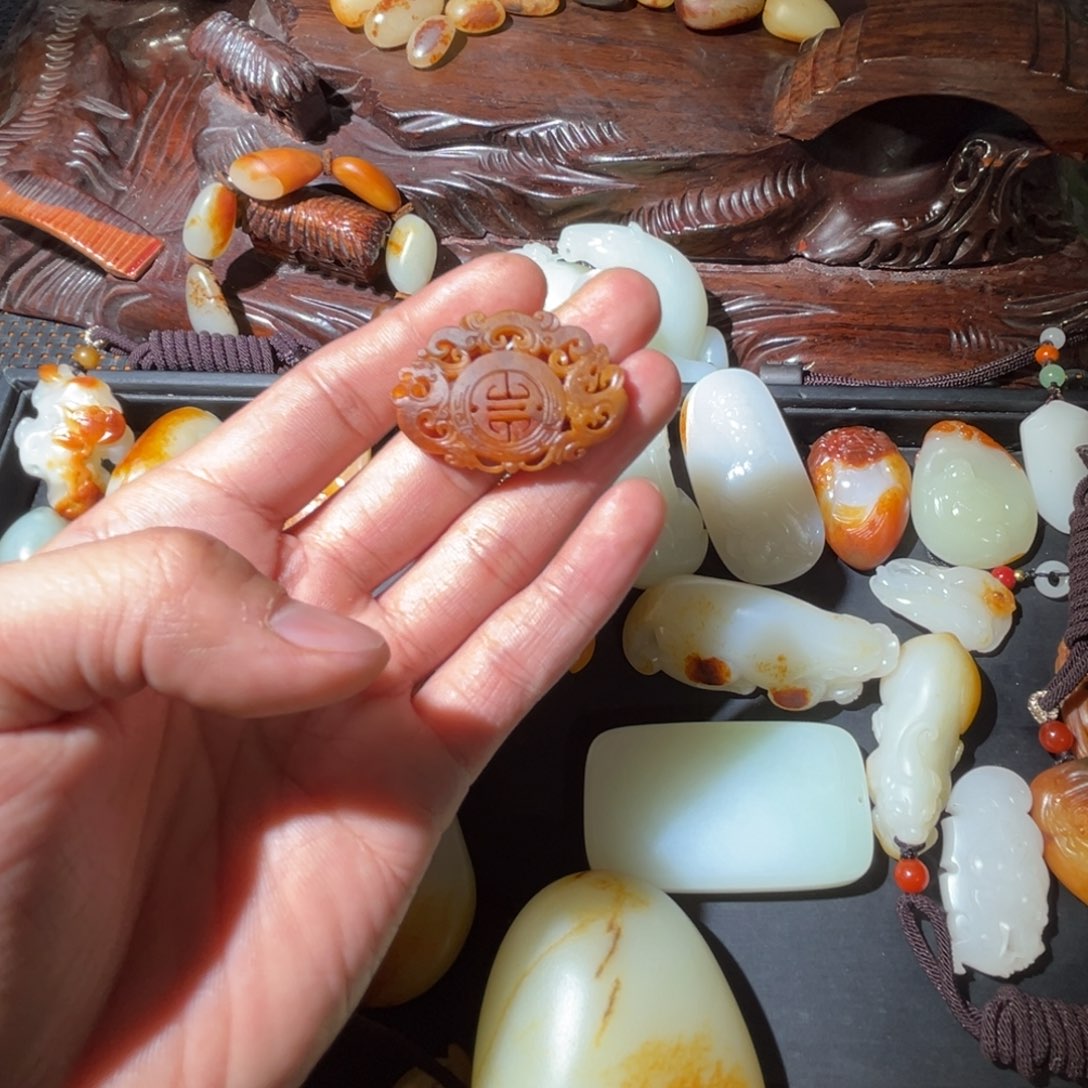 和田玉挂件未镶嵌玉*哥