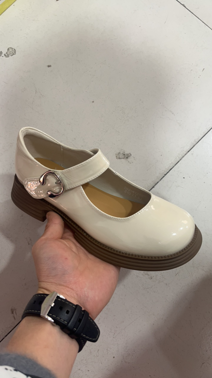 28241230牛漆皮单鞋