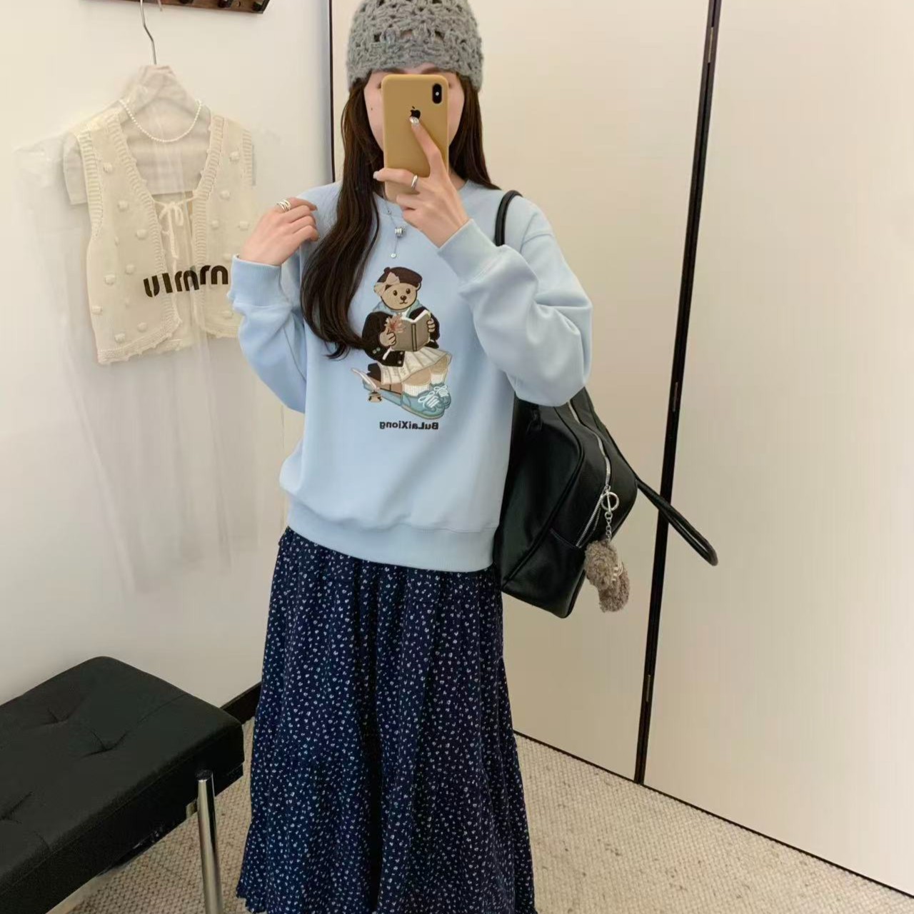 2025新款枫叶小熊系列圆领刺绣秋冬款学院风长袖卫衣女88016