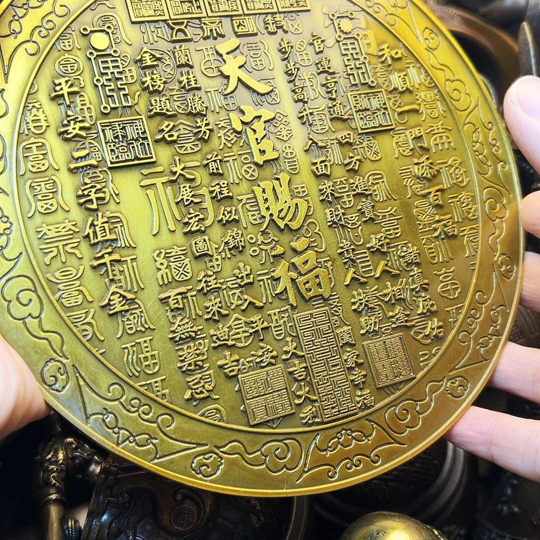 精美铜器工艺品等