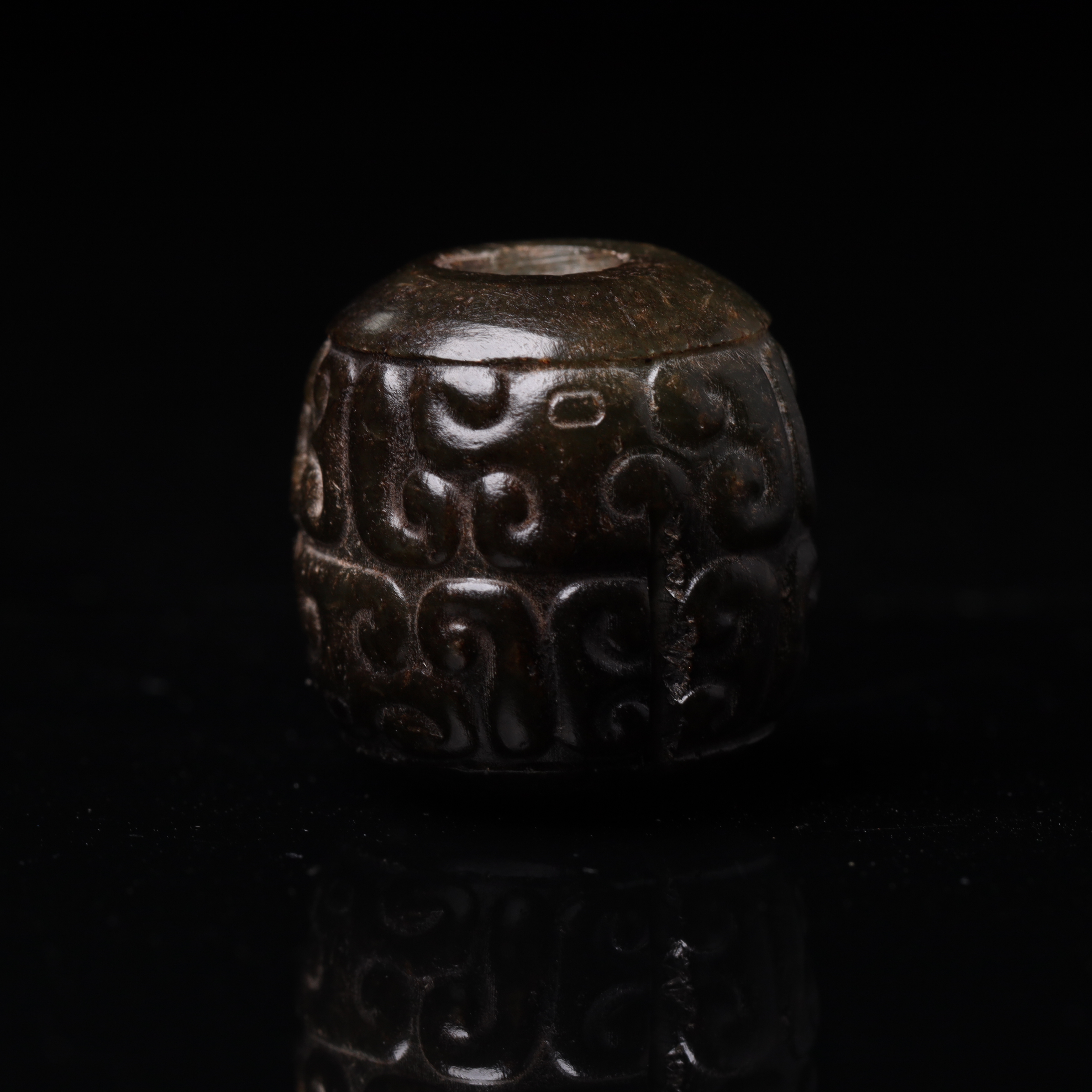 明代和田玉卷云纹珠-CS