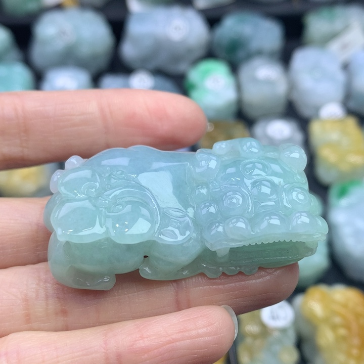 翡翠颈饰未镶嵌天然缅甸A货翡翠貔貅吊坠