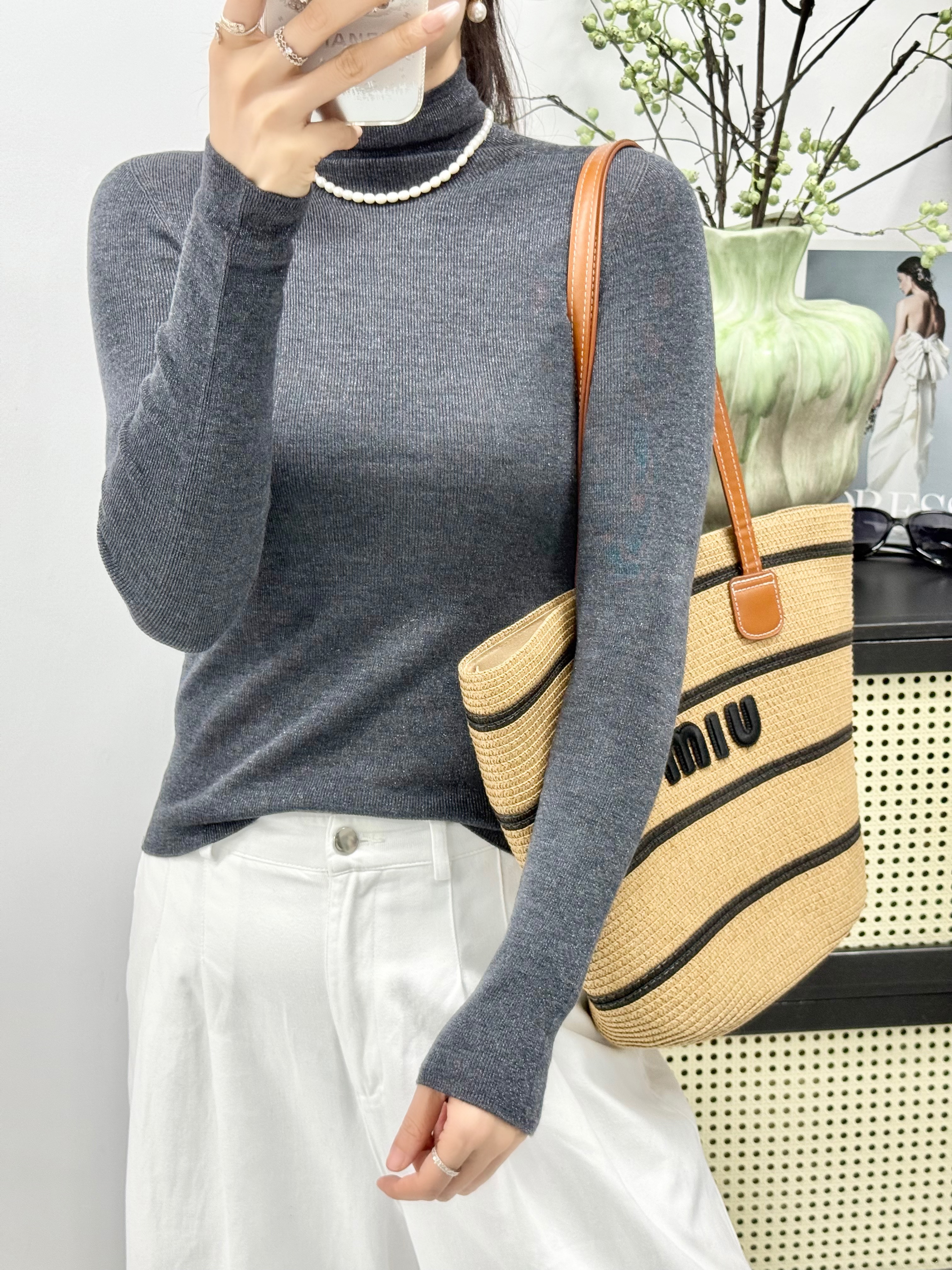 100%超细美丽诺羊毛新奥无缝一体打底针织衫金银丝薄款修身毛衣