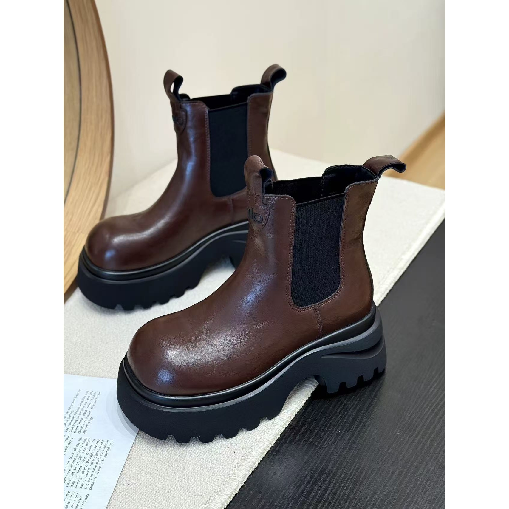 厚底时装靴女新款复古显瘦套筒马丁靴短靴653-2Q(不加绒)