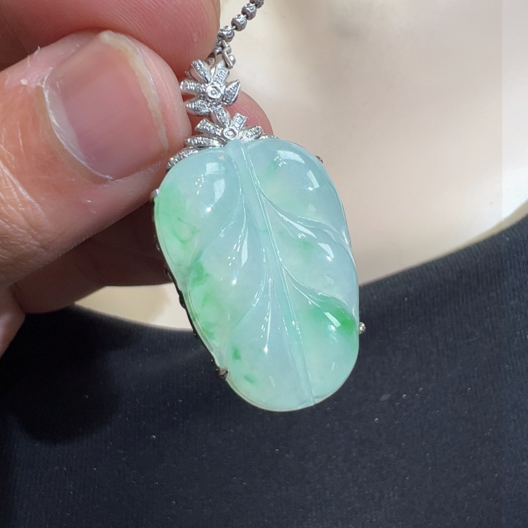 翡翠吊坠(不含链)18K金镶嵌