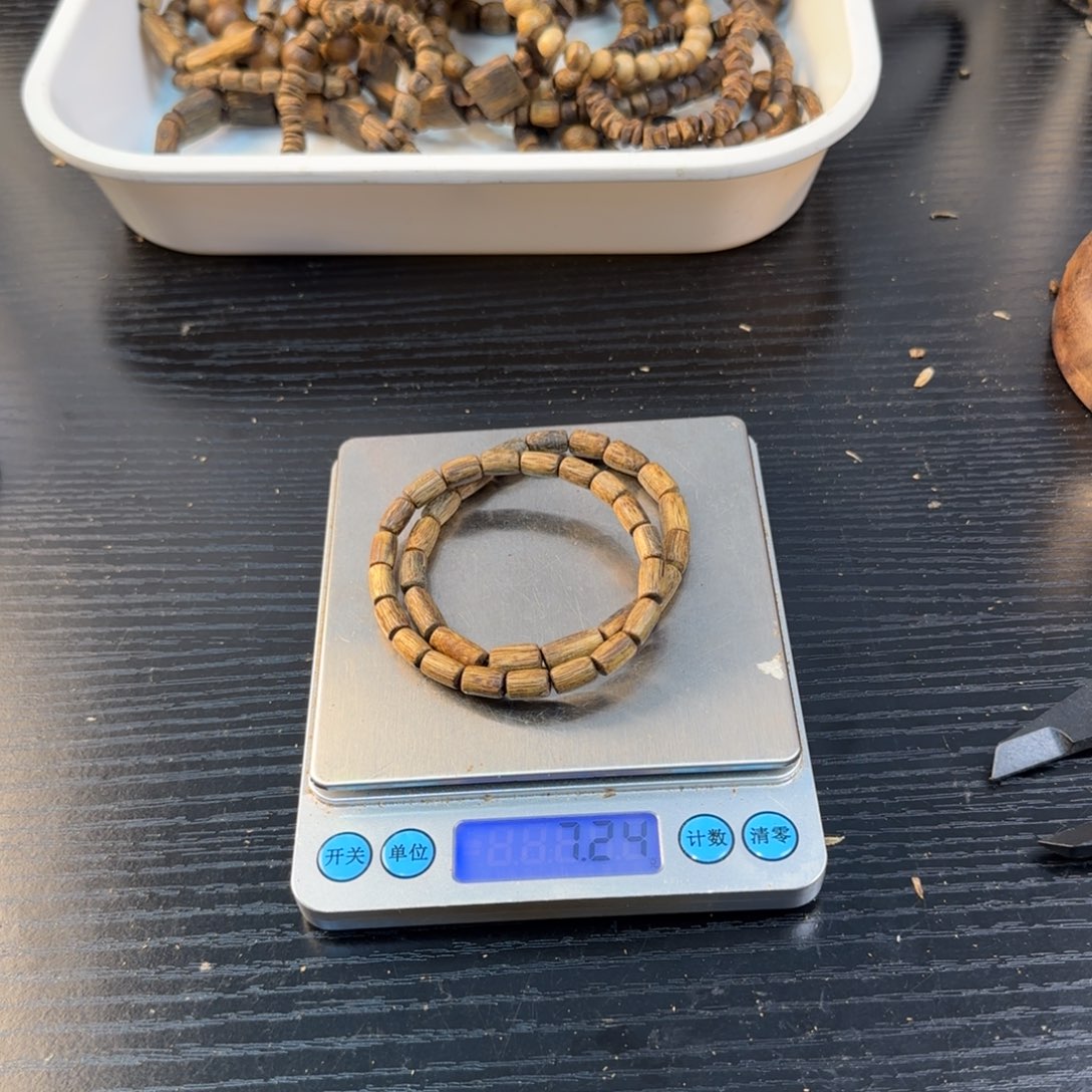 线香奇楠7.24克白棋手串