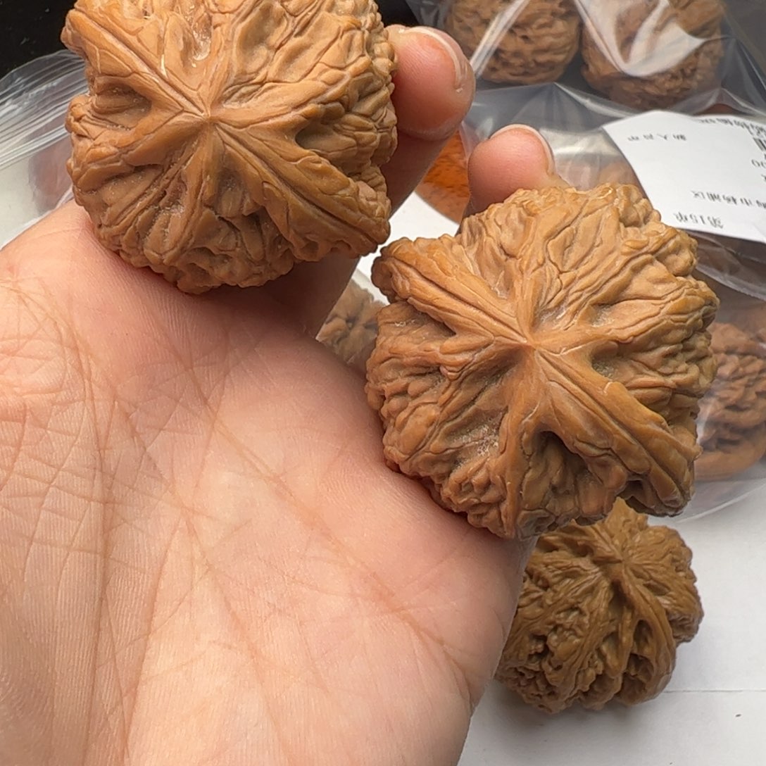 文玩核桃吊坠用***1虎头王45