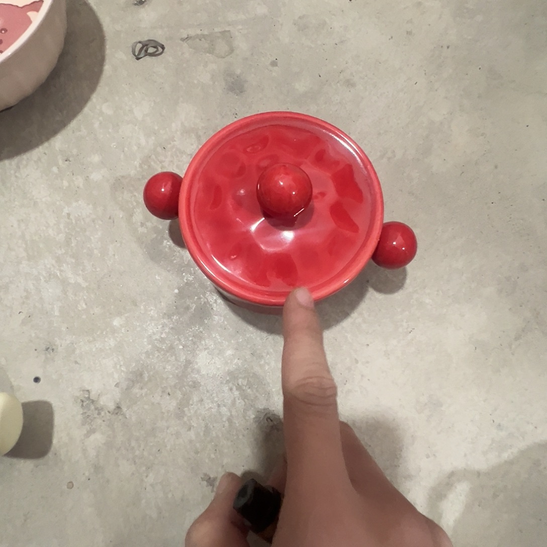 瓷红色猪油罐福利品