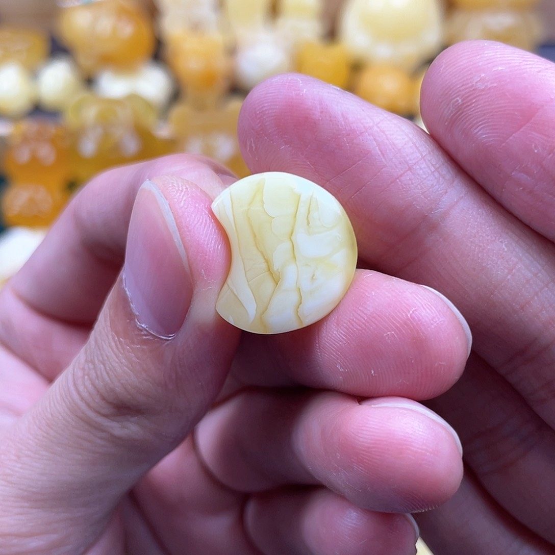 琥珀裸石未镶嵌蜜蜡