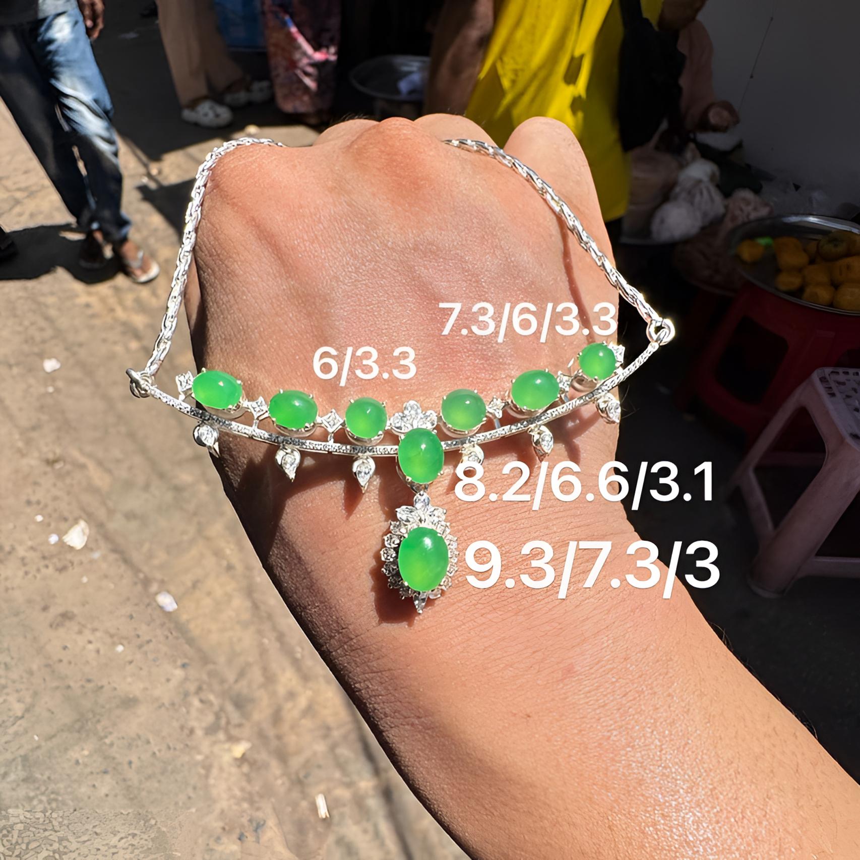 0929(小哪吒在源头)冰种翡翠甜阳绿套链共8颗干净肉细杠味荧光足