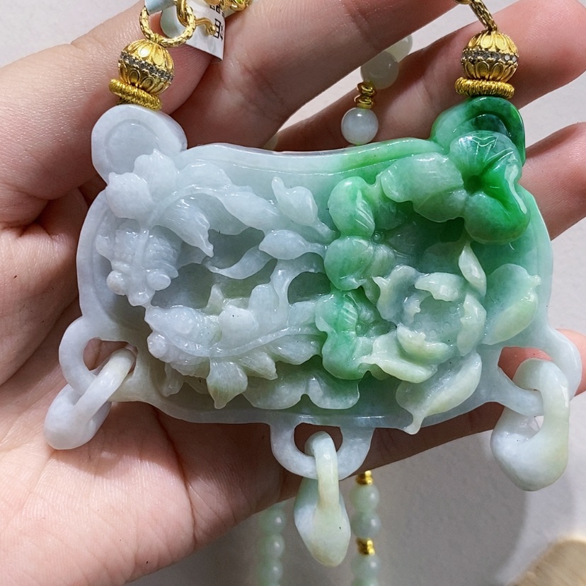 【闪购商品】翡翠未镶嵌颈饰