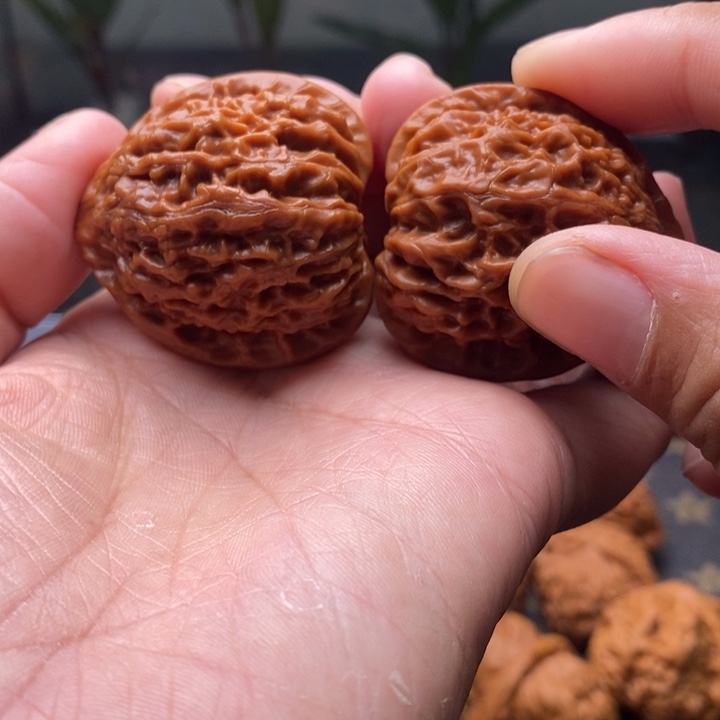 大****把件文玩核桃金牛