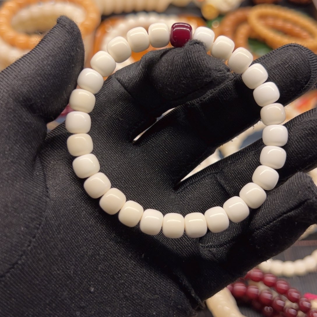 手串白玉菩提白玉菩提➕朱砂供顶珠87