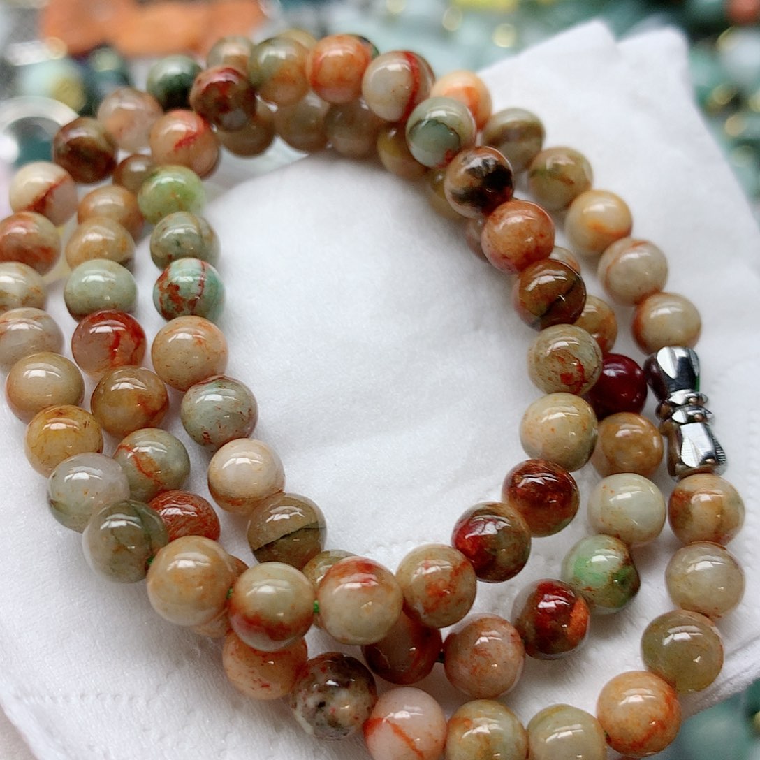 翡翠颈饰未镶嵌手串