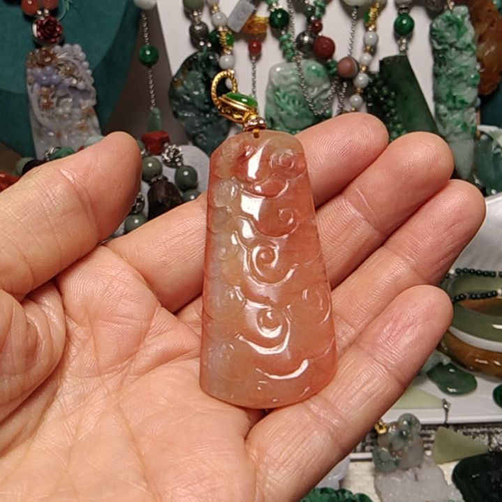 翡翠吊坠(赠链)未镶嵌