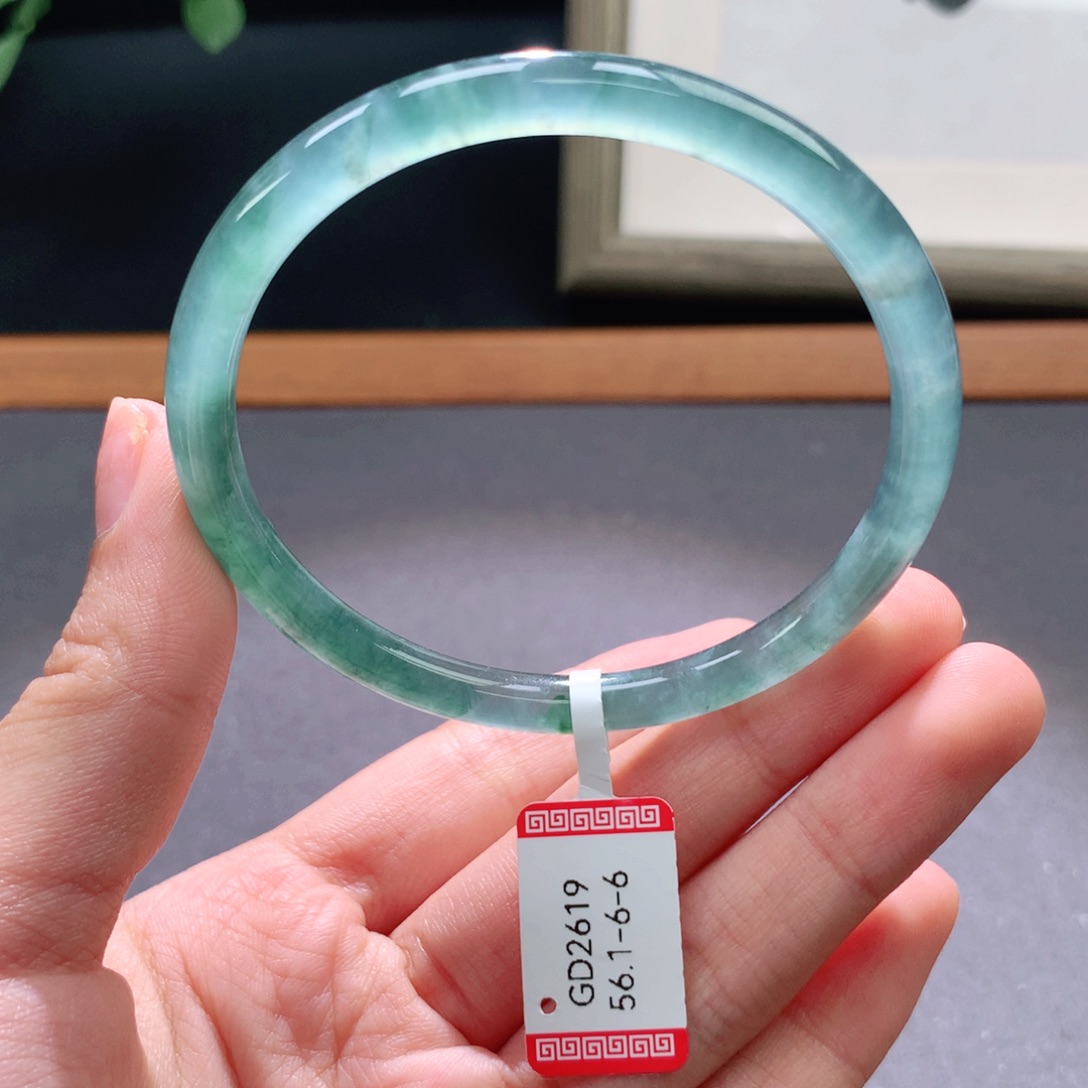 翡翠手镯未镶嵌天然翡翠手镯