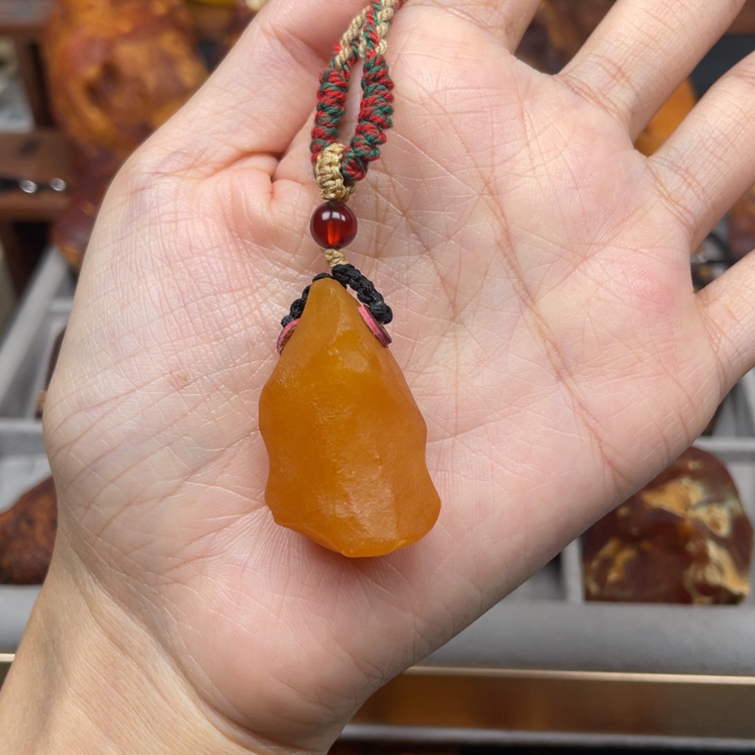 未镶嵌蜜蜡珠宝奇石