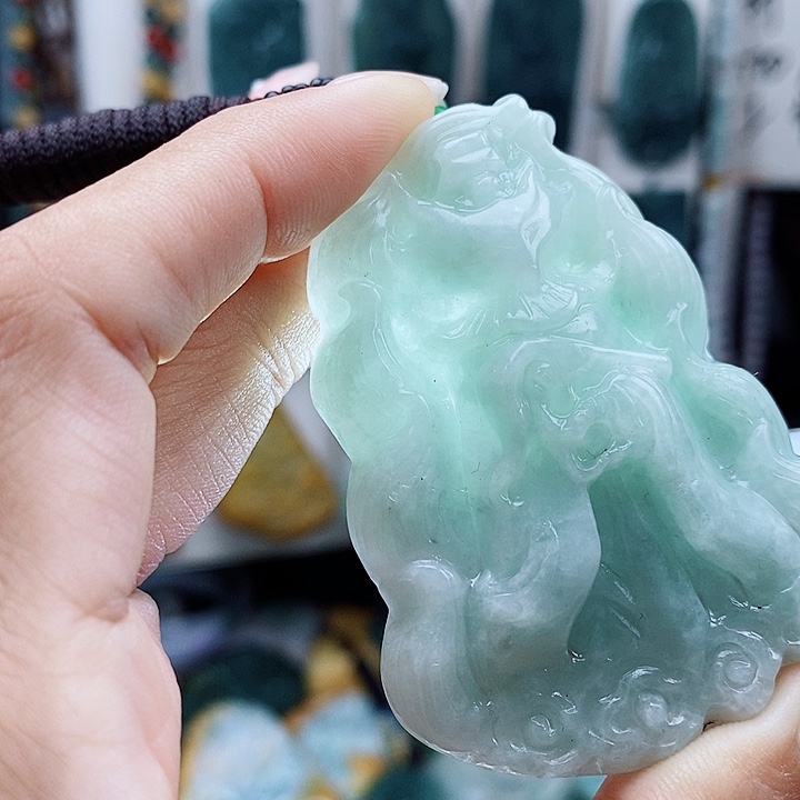 翡翠未镶嵌颈饰翡翠