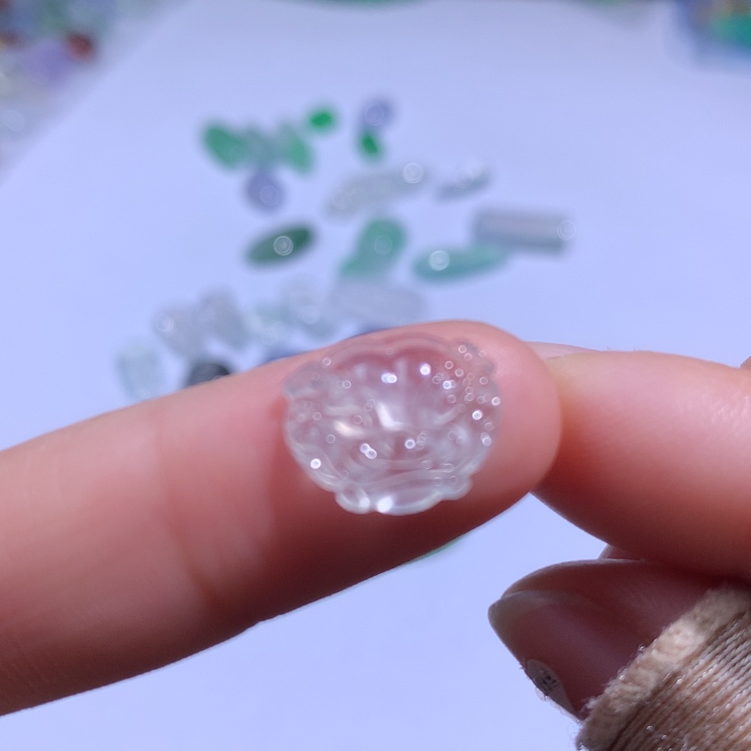 翡翠颈饰未镶嵌兽头