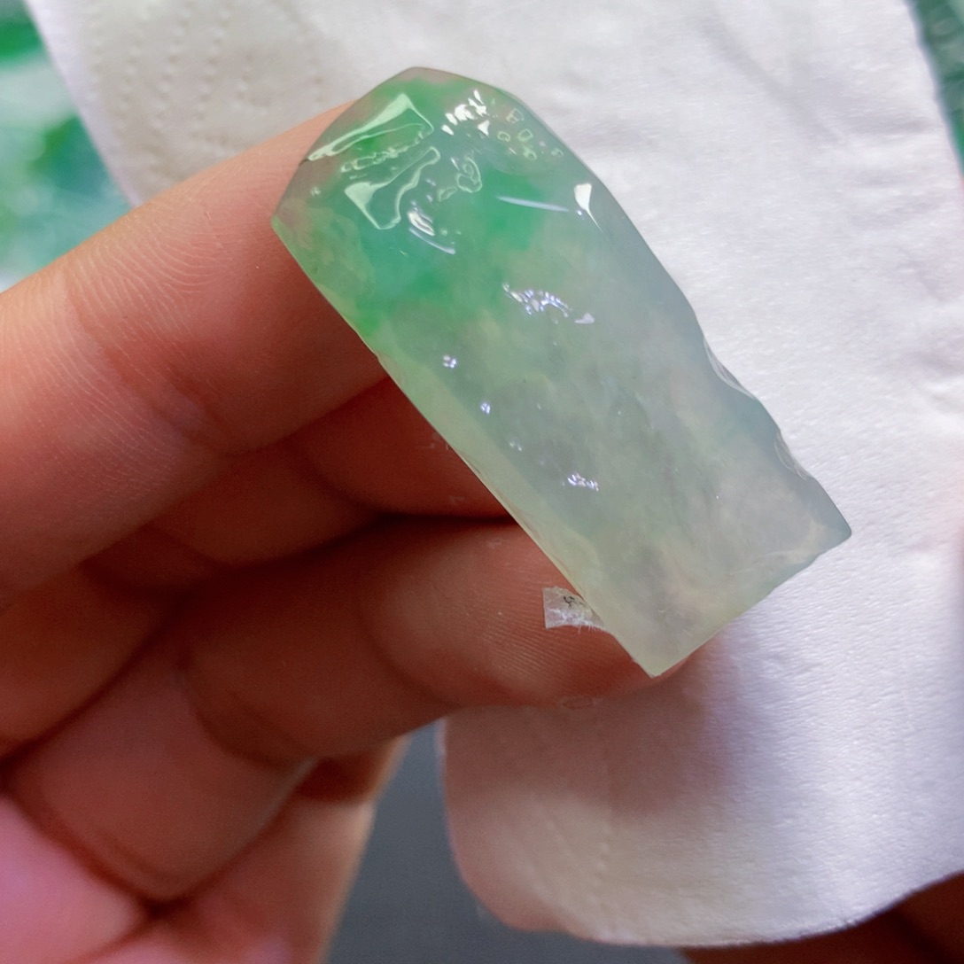 【闪购商品】翡翠吊坠(不含链)未镶嵌