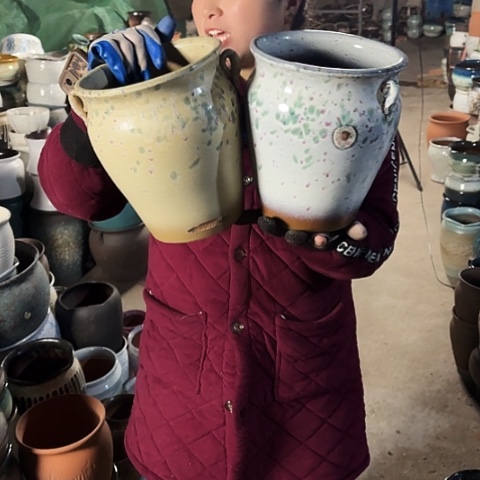 口18高21瑕疵盆子。