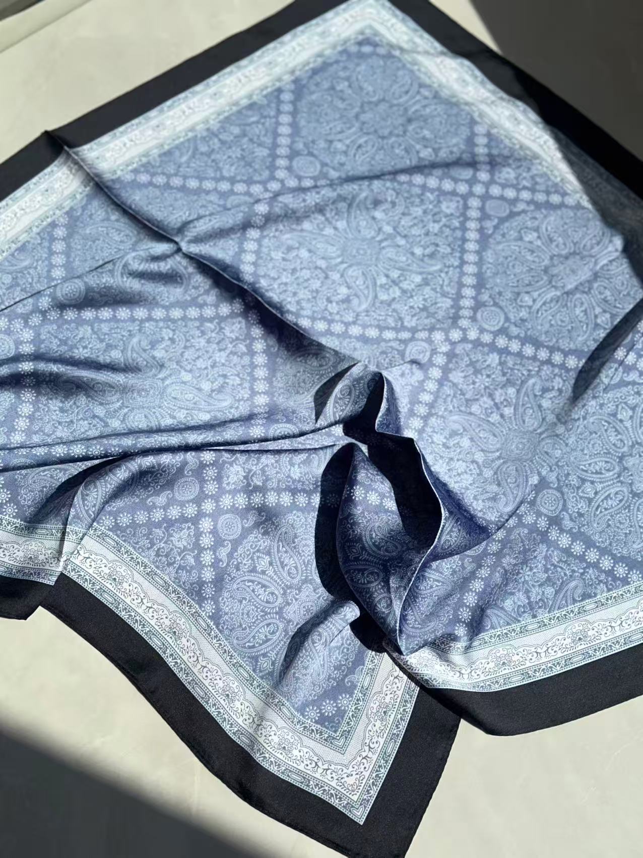 A20佩斯利老钱风！女夏季小方巾装饰领巾67*67{无礼盒}