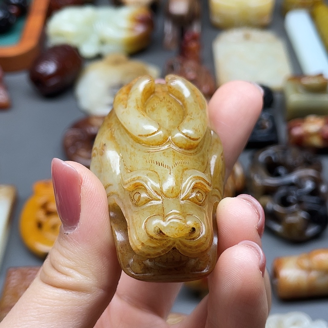 归***！和田玉未镶嵌颈饰