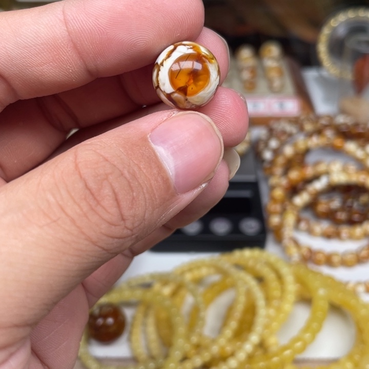 小***菜琥珀未镶嵌裸石09号