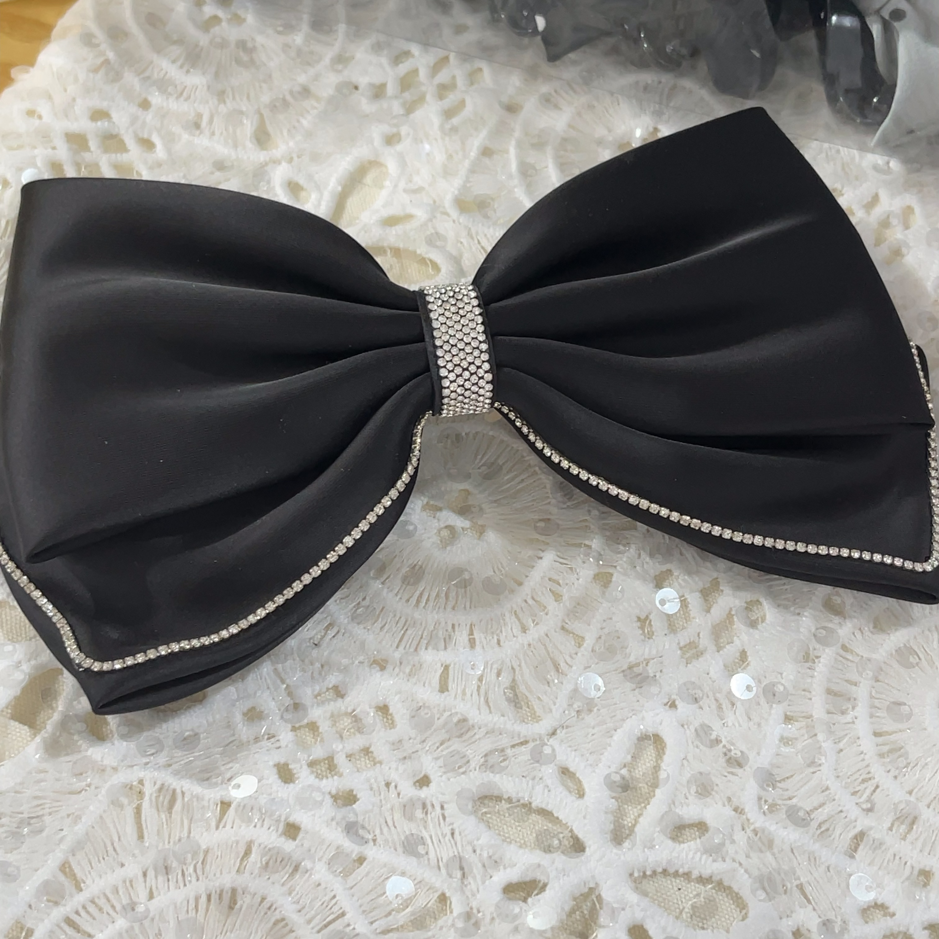 E857黑色蝴蝶结弹簧夹