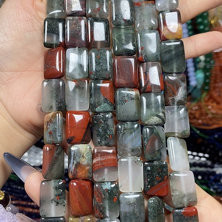 玛瑙/玉髓未镶嵌珠宝半成品天然龙血石无事牌卡13*18mm一条