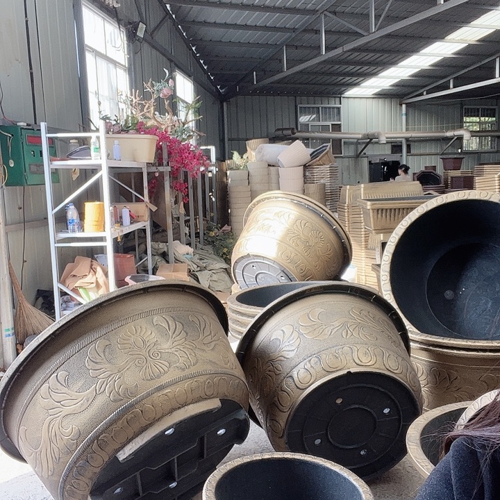 圆120一个有孔金色的