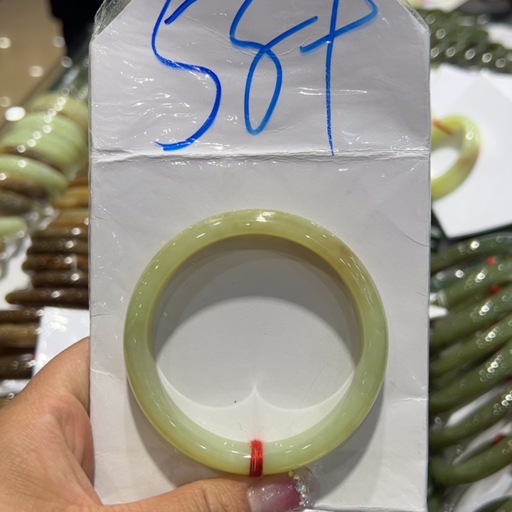 和田玉手镯未镶嵌沫*