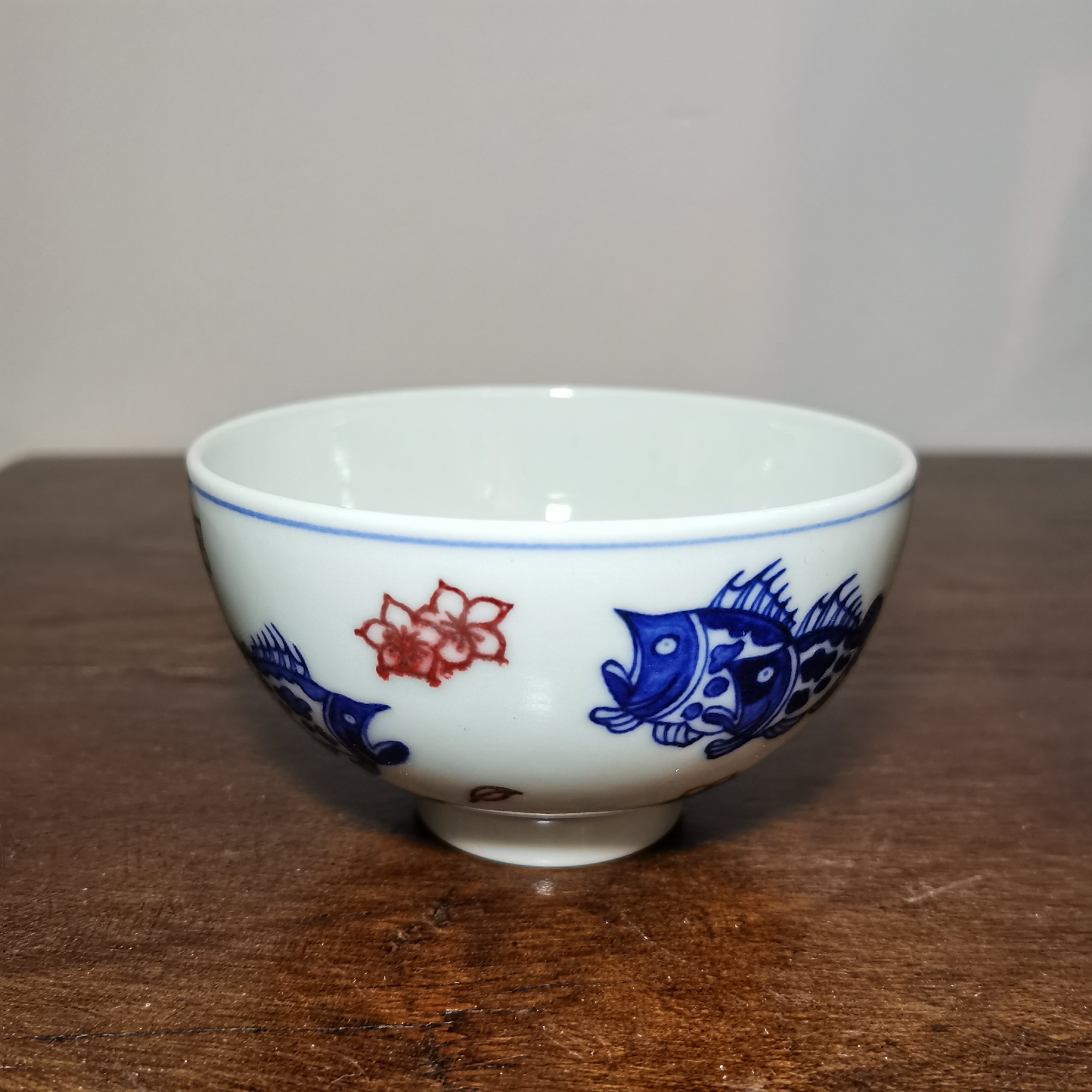 景德镇陶瓷茶器青花釉里红杯鱼藻纹