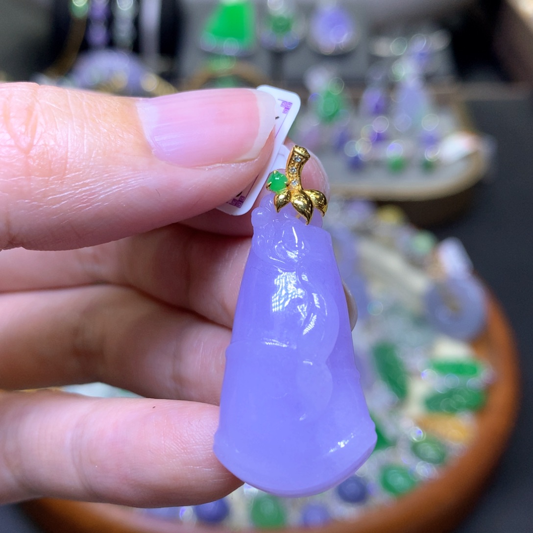 【闪购商品】翡翠颈饰18K金镶嵌翡翠吊坠项链