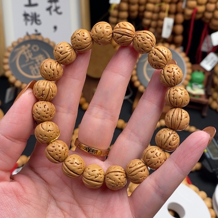 桃核手串石籽边尺12.5抛光尺寸误差0.5mm之间