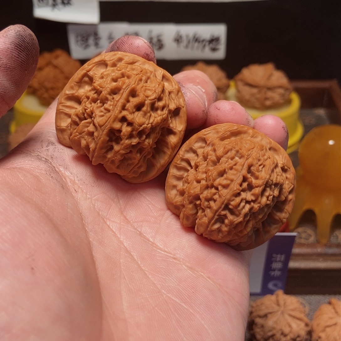 吊坠文玩核桃血麒麟40 尺32