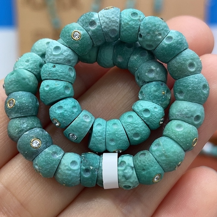 绿松石未镶嵌珠宝奇石