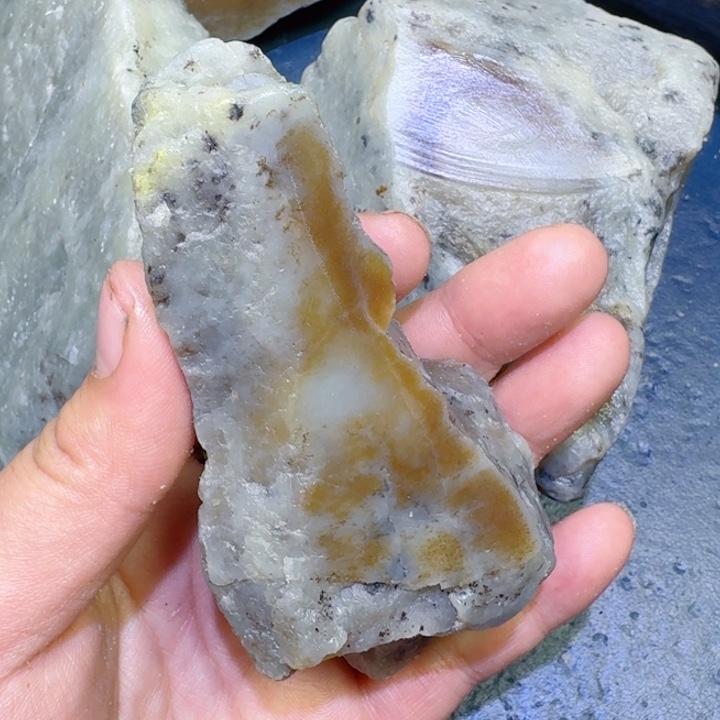 和田玉未镶嵌珠宝半成品